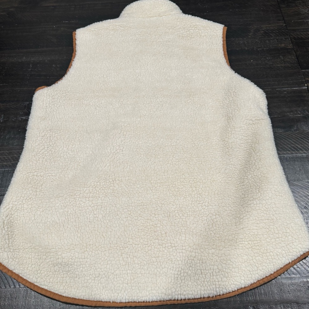 Old Navy Sherpa Vest Size: XL - Picture 3 of 6